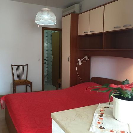 Apartments Bilic Nemira โอมิช ภายนอก รูปภาพ