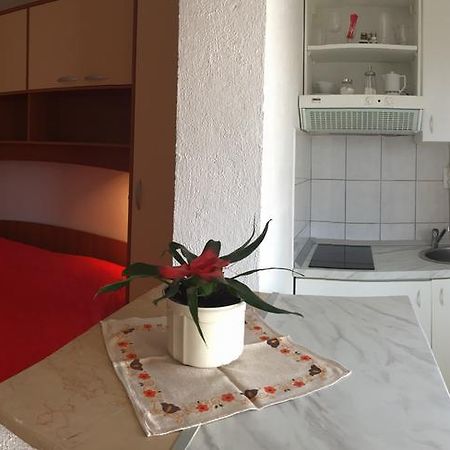 Apartments Bilic Nemira โอมิช ภายนอก รูปภาพ
